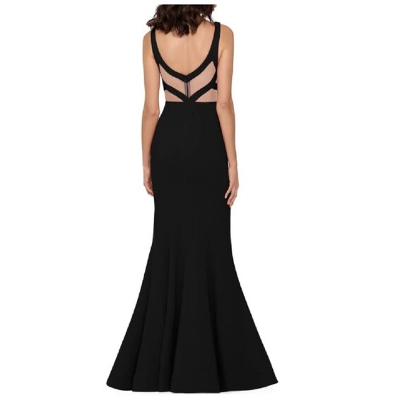 Betsy & Adam Women's Sleeveless V-Neck Open Back Dress - Picture 3 of 10